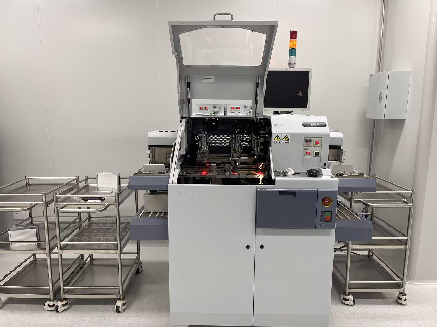 Reliava Technology die bonding equipment in a clean production area
