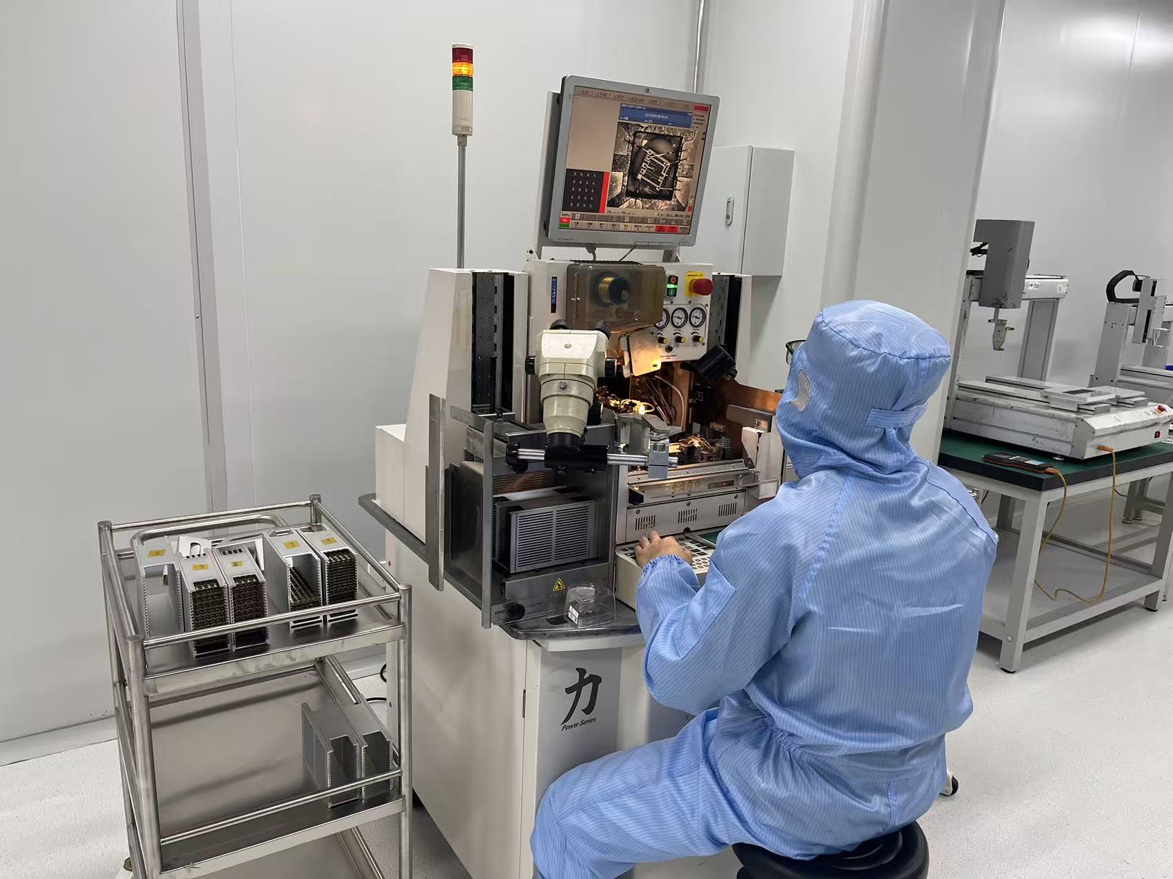 Reliava Technology wire bonding and sensor inspection in a cleanroom